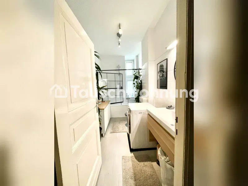 Tauschwohnung: Tausche Charlottenburger 2 Zi Altbauwohnung gg 3-4 Zimmer — photo 1
